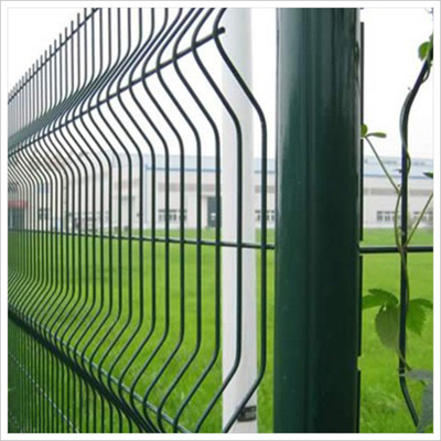 Зеленое RAL 6005 3D покрытое PVC сварило ширину 2m проволочной изгороди 2.2m